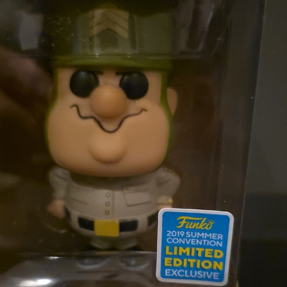 Funko Pop! Wacky Races Lazy Luke and Sergeant Blast Figures - Picture 4 of 8